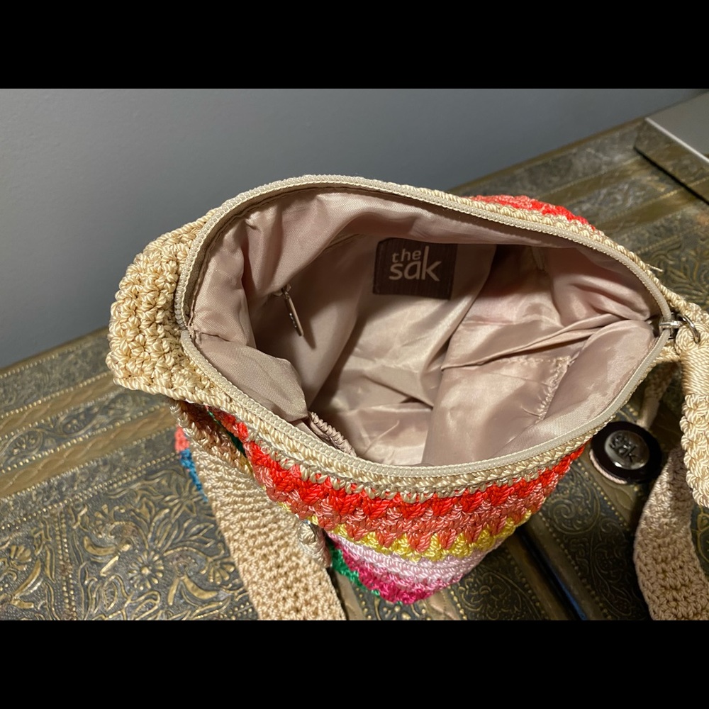 SOLD Mexican serape inspired crochet crossbody - Picture 5 of 7